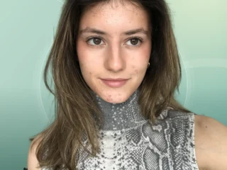 Profilfoto von Eleni aus Lüneburg. Berufswunsch: Biowissenschaftler/in. Branche: Naturwissenschaften, Labor.