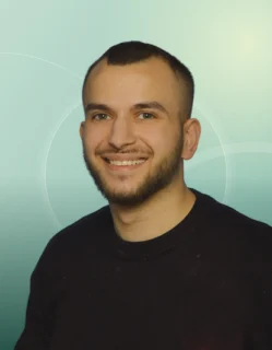 Profilfoto von Enis aus Schwelm. Berufswunsch: Fitnessberater/in. Branche: Kundenservice.