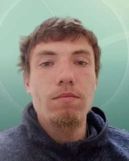 Profilfoto von Denys aus Bielefeld. Berufswunsch: Arbeitsvorbereiter/in. Branche: Elektronik.