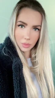 Profilfoto von Daniela aus Wegberg. Berufswunsch: Empfangsmitarbeiter/in. Branche: Personalwesen, HR und Verkauf, Handel.