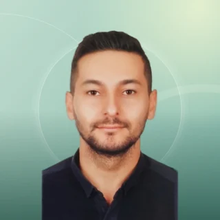 Profilfoto von Sina aus Siegen. Berufswunsch: Bau- und Projektkaufmann/-frau und Bauleiter/in. Branche: Keramik, Baustoffe, Bergbau.