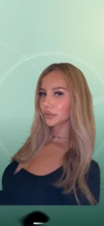Profilfoto von Venice aus Berlin. Berufswunsch: Empfangs-Hostess / Host und Empfangsmitarbeiter/in. Branche: Events, Messen, Promotion und Gastronomie, Hotellerie, Tourismus.