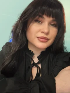 Profilfoto von Khrystyna aus Buchholz in der Nordheide. Berufswunsch: Alltagshelfer/in und Bäcker/in. Branche: Medizin, Psychologie, Pflege.