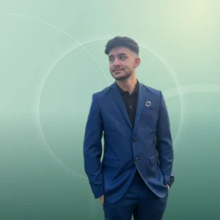 Profilfoto von Leon-Noel aus Aerzen. Berufswunsch: Callcenter Agent/in und Gastronomiefachmann/-frau. Branche: Gastronomie, Hotellerie, Tourismus und Kundenservice.