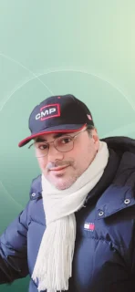 Profilfoto von Wesam aus Bernburg. Berufswunsch: Fahrer/in. Branche: Design, Musik, Tanz, Schauspiel.