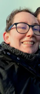 Profilfoto von Laura. Berufswunsch: Inbound-Telefonist/in. Branche: Kundenservice und Lebensmittel, Getränke.