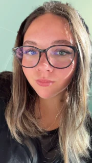 Profilfoto von Lina aus Öschelbronn. Berufswunsch: Medizinische/r Fachangestellte/r. Branche: Bildung, Pädagogik.