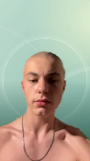 Profilfoto von Florian aus Bad Nauheim. Berufswunsch: Fachkraft – Lagerlogistik. Branche: Verkauf, Handel.