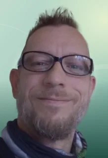 Profilfoto von Oliver aus Northeim. Berufswunsch: Bürohelfer/in. Branche: Bildung, Pädagogik.