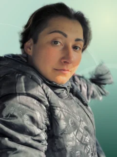 Profilfoto von Olha aus Rheinberg. Berufswunsch: Warenverräumer/in. Branche: Logistik, Transport, Verkehr.