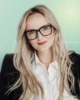 Profilfoto von Natalia aus Korbach. Berufswunsch: Fitnesstrainer/in. Branche: Design, Musik, Tanz, Schauspiel.