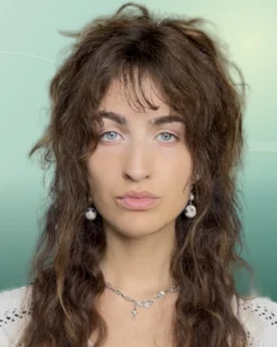 Profilfoto von Rosalina aus Berlin. Berufswunsch: Alltagshelfer/in und Auf- & Abbauhelfer/in. Branche: Design, Musik, Tanz, Schauspiel und Events, Messen, Promotion.