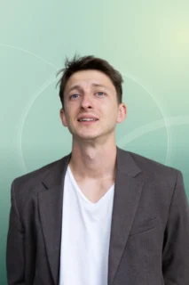 Profilfoto von Yevhen. Berufswunsch: Barkeeper/in. Branche: Gastronomie, Hotellerie, Tourismus.