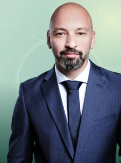 Profilfoto von Metin aus Erlangen. Berufswunsch: IT-Administrator/in und Produktionshelfer/in. Branche: IT, Informatik, Programmierung.