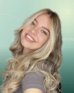 Profilfoto von Raluca aus Neunkrichen. Berufswunsch: Babysitter/in und Einkaufshelfer/in. Branche: Events, Messen, Promotion und Nachhilfe, Unterricht.
