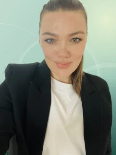 Profilfoto von Alexandra aus Vaterstetten. Berufswunsch: Babysitter/in und Betreuungskraft. Branche: Gastronomie, Hotellerie, Tourismus und Haushalt, Babysitting.