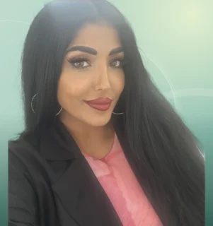 Profilfoto von Suna aus Bielefeld. Berufswunsch: Check-In Mitarbeiter/in. Branche: Kundenservice.