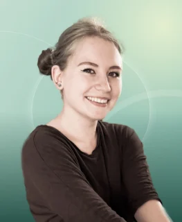 Profilfoto von Julie aus Bad Neuenahr-Ahrweiler. Berufswunsch: Arbeitsmarktorientierte/r Berater/in und Assistenz der Geschäftsführung. Branche: Beratung, Consulting und Bildung, Pädagogik.