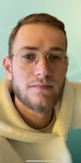 Profilfoto von Lukas aus Hanau. Berufswunsch: Automobilkaufmann/-frau. Branche: Kundenservice.