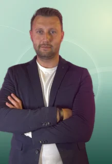 Profilfoto von Serdal aus Recklinghausen. Berufswunsch: Empfangsmitarbeiter/in. Branche: Beratung, Consulting und Bildung, Pädagogik.