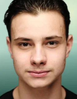 Profilfoto von Luis aus Linkenheim-Hochstetten. Berufswunsch: Fitnessberater/in und Fitnesstrainer/in. Branche: Medizintechnik, Reha, Sport, Bewegung.