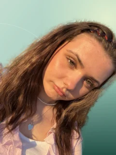 Profilfoto von Milana aus Geseke. Berufswunsch: Kaufmann/-frau – Büromanagement. Branche: Events, Messen, Promotion und Haushalt, Babysitting.