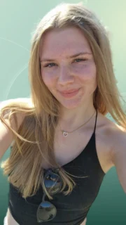 Profilfoto von Emily aus Mössingen. Berufswunsch: Babysitter/in. Branche: Körperpflege, Hauswirtschaft, Hygiene.