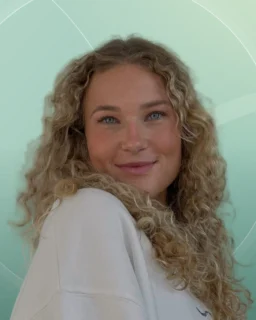 Profilfoto von Anna aus Monheim am Rhein. Berufswunsch: Assistent/in – Produktdesign und Bürohelfer/in. Branche: Bildung, Pädagogik und Design, Musik, Tanz, Schauspiel.