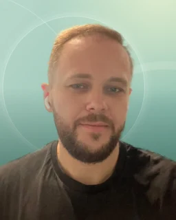 Profilfoto von Tolga aus Kausen. Berufswunsch: Fahrer/in. Branche: Logistik, Transport, Verkehr.