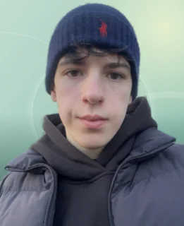 Profilfoto von Cristiano aus Essen. Berufswunsch: Automobil-Serviceberater/in und Fahrzeugpfleger/in. Branche: Verkauf, Handel.