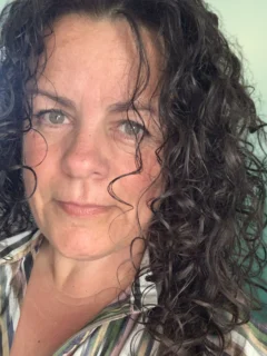 Profilfoto von Britta aus Badenweiler. Berufswunsch: Check-In Mitarbeiter/in. Branche: Kundenservice.