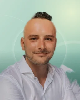 Profilfoto von Marcel aus Düsseldorf. Berufswunsch: Account-Manager/in und Check-In Mitarbeiter/in. Branche: Events, Messen, Promotion und Finanzen, Buchhaltung.