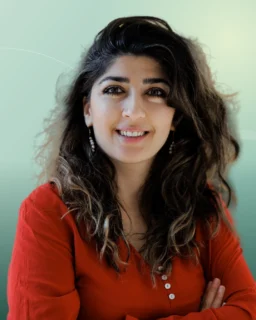 Profilfoto von Arghavan aus Italy. Berufswunsch: Fachmann/-frau – Bürokommunikation und Fahrer/in. Branche: Verwaltung, Öffentlicher Dienst und Wirtschaft, Sekretariat.