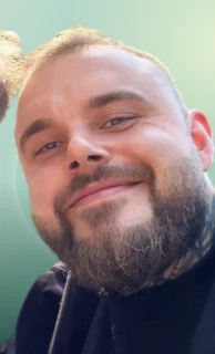 Profilfoto von Benjamin aus Velbert. Berufswunsch: Fertigungsmitarbeiter/in. Branche: Produktion, Fertigung.
