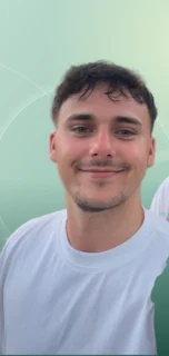 Profilfoto von Justin aus Duisburg. Berufswunsch: Biologe/Biologin und Elektroniker/in – Energie- und Gebäudetechnik. Branche: Beratung, Consulting und Elektronik.