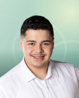 Profilfoto von Deniz aus Backnang. Berufswunsch: Bäcker/in und Ingenieur/in – Fahrzeugtechnik. Branche: Verkauf, Handel und Kundenservice.