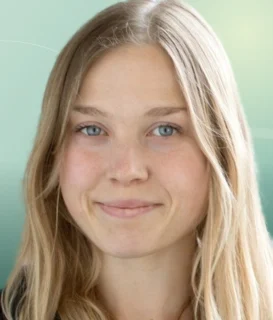 Profilfoto von Renka aus Karlsruhe. Berufswunsch: Kommissionierer/in. Branche: Logistik, Transport, Verkehr.