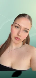 Profilfoto von Eveline aus Amberg. Berufswunsch: Babysitter/in und Bäcker/in. Branche: Gastronomie, Hotellerie, Tourismus und Haushalt, Babysitting.