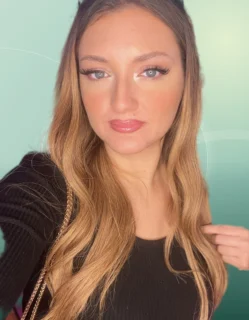 Profilfoto von Melisa aus Hamburg. Berufswunsch: Event-Moderator/in. Branche: Events, Messen, Promotion.