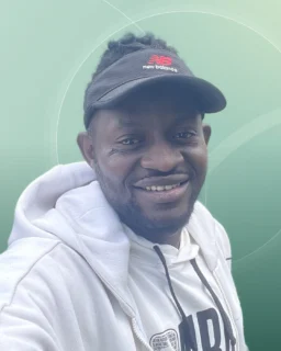 Profilfoto von Franc aus Marburg. Berufswunsch: Bürohelfer/in und Facility-Manager/in. Branche: Kundenservice und Reinigung, Facility Management.