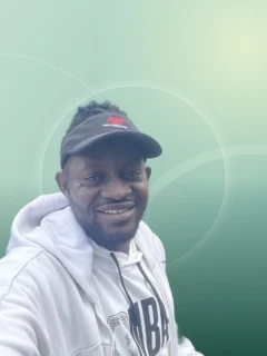 Profilfoto von Franc aus Marburg. Berufswunsch: Bürohelfer/in und Facility-Manager/in. Branche: Kundenservice und Reinigung, Facility Management.