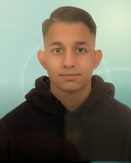 Profilfoto von Denis aus Berlin. Berufswunsch: Feldwebel – Allgemeiner Fachdienst. Branche: Gastronomie, Hotellerie, Tourismus.