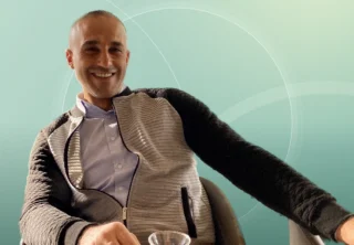Profilfoto von Ali aus Ozero Shybyndy. Berufswunsch: Lagerhelfer/in und Lagerist/in. Branche: Produktion, Fertigung.