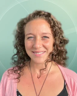 Profilfoto von Nadja aus Ruppichteroth. Berufswunsch: Babysitter/in und Betreuungskraft. Branche: Design, Musik, Tanz, Schauspiel und Events, Messen, Promotion.