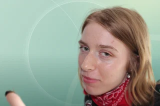 Profilfoto von Vivien aus Rangsdorf. Berufswunsch: Chemisch-technische/r Assistent/in und Fließbandarbeiter/in. Branche: Naturwissenschaften, Labor.
