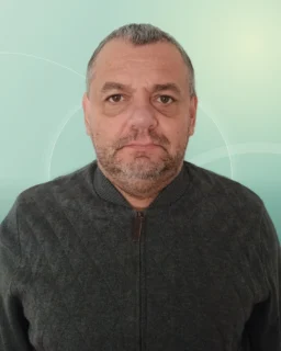 Profilfoto von Oleksandr aus Goslar. Berufswunsch: Automobilkaufmann/-frau und Berufskraftfahrer/in. Branche: Gastronomie, Hotellerie, Tourismus.