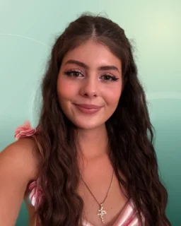 Profilfoto von Maria aus Kelsterbach. Berufswunsch: Fremdsprachenlehrer/in. Branche: Sozialwesen, Religion.