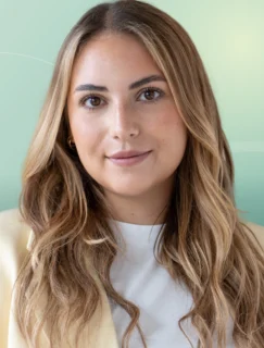 Profilfoto von Julia aus Karlsruhe. Berufswunsch: Callcenter Agent/in. Branche: Personalwesen, HR.