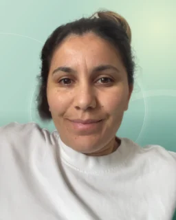 Profilfoto von Meryem aus Hamm. Berufswunsch: Paketzusteller/in. Branche: Logistik, Transport, Verkehr.