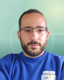 Profilfoto von Sercan aus Mönchengladbach. Berufswunsch: Eventhelfer/in. Branche: Logistik, Transport, Verkehr.